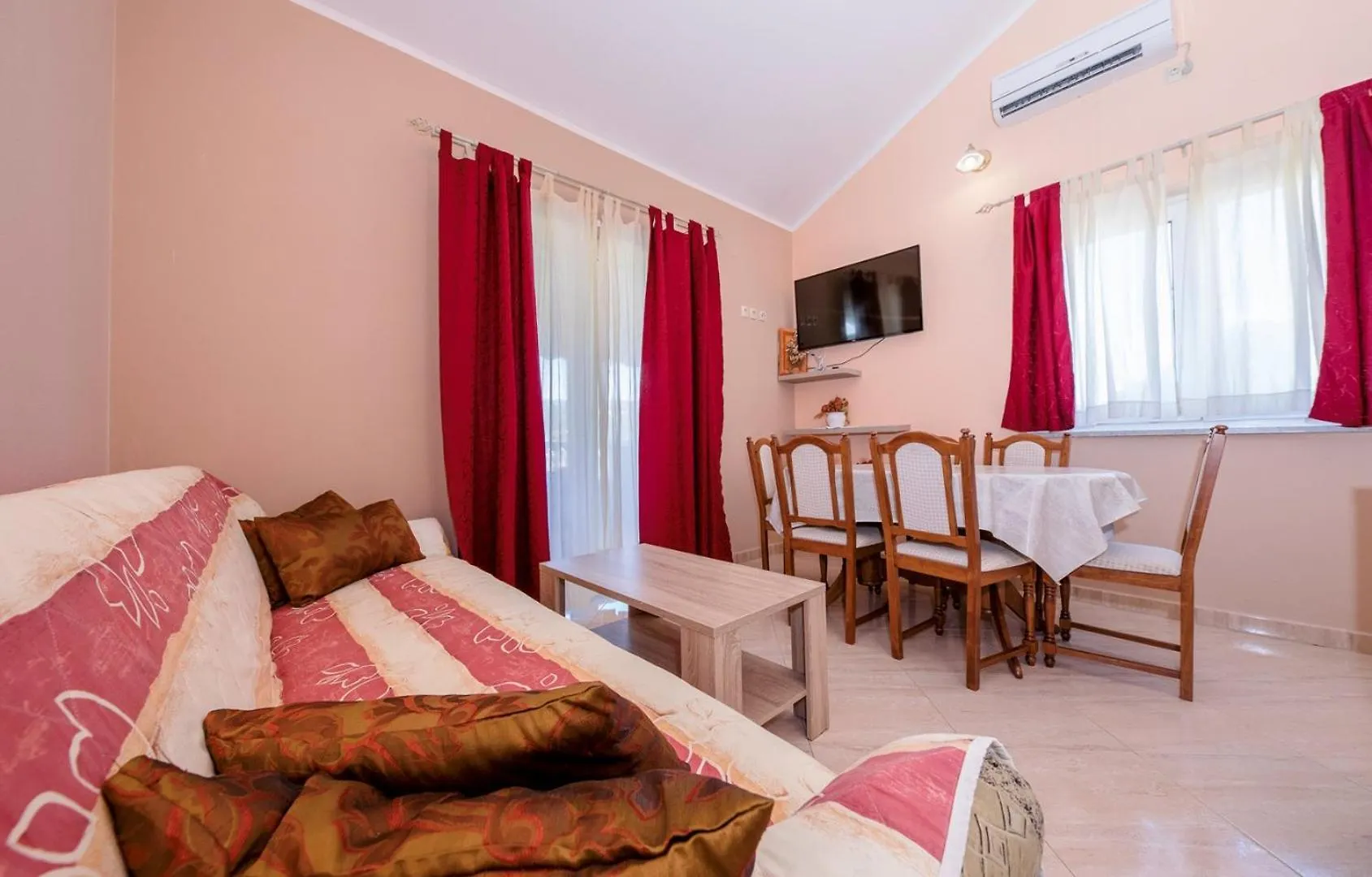 Apartments Gordana Supetarska Draga 3*,